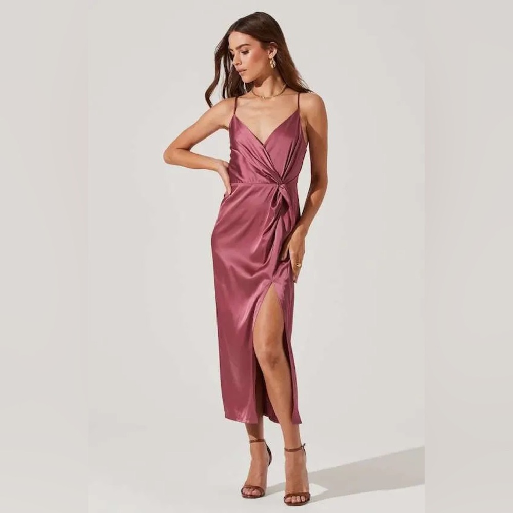 ASTR THE LABEL TWIST FRONT SATIN MIDI DRESS SIZE SMALL